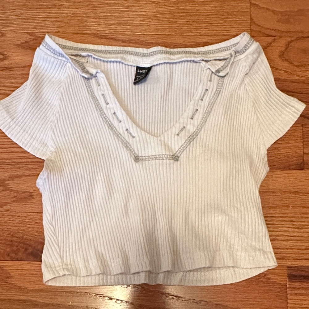 SHEIN Off-White Ribbed V-Neck Crop Top